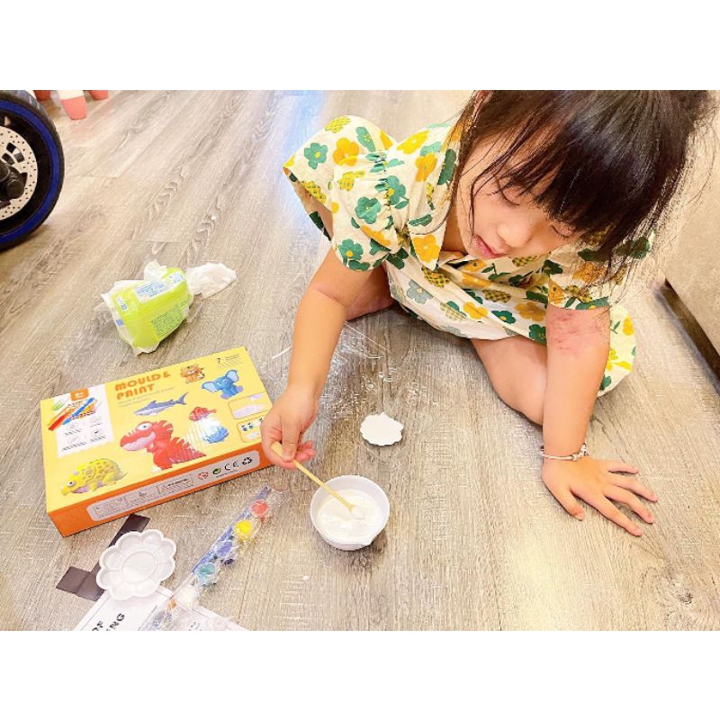 Bộ đồ chơi hoạt động Stem làm tượng từ bột thạch cao tại nhà