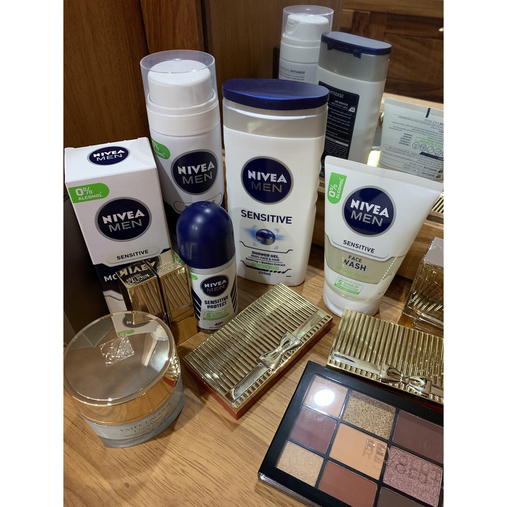 [ CHÍNH HÃNG ] Bộ Sản Phẩm Quà Tặng Chăm Sóc Cho Nam NIVEA 5 Sản Phẩm Bọt Cạo Râu, Sữa Rửa Mặt, Sữa Tắm, Lăn Khử Mùi.