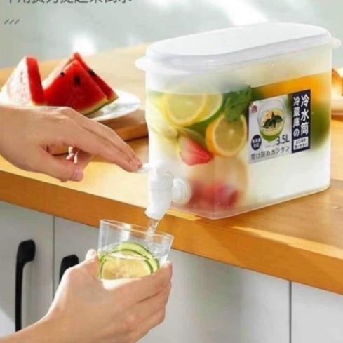 Bình đựng nước để tủ lạnh có vòi siêu tiện lợi