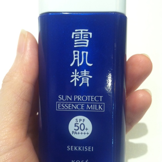 Kem Chống nắng Sekkisei Kose Essence Milk SPF 50 PA+++