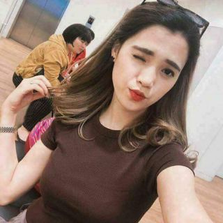 Áo thun tăm Uniqlo
