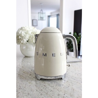 🇩🇪ẤM SIÊU TỐC SMEG KLF03 CAO CẤP 1,7L màu kem CHÍNH HÃNG TỪ ĐỨC