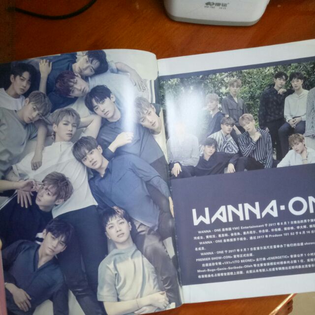 WANNA ONE CHINESE FANBOOK - NHƯỢNG LẠI