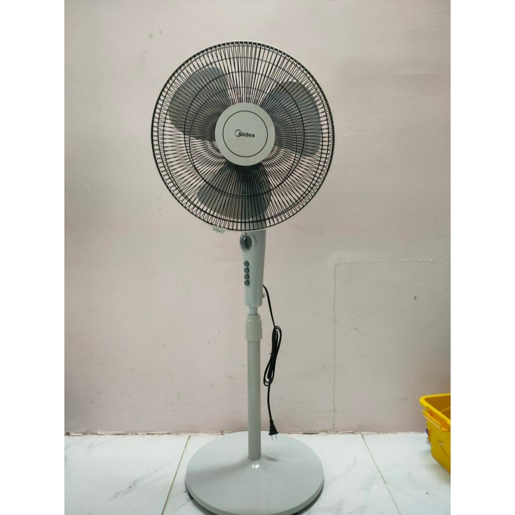 Quạt điện đứng cao cấp Midea FS40-15Q.\FS40-15QR Điều khiển từ xa. Quạt đứng Toshiba, HÀNG CHÍNH HÃNG
