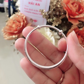 Lắc bạc trơn cho bé từ 0 đến 5 tuổi