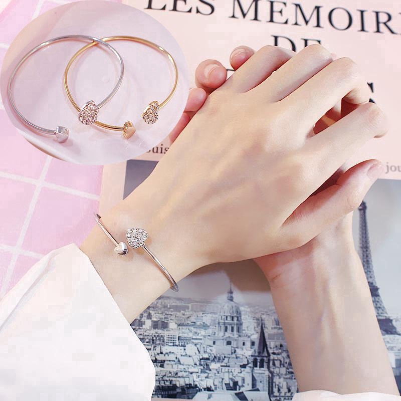 Vòng tay hở hình trái tim thiết kế xinh xắn thời trang cho nữ | BigBuy360 - bigbuy360.vn