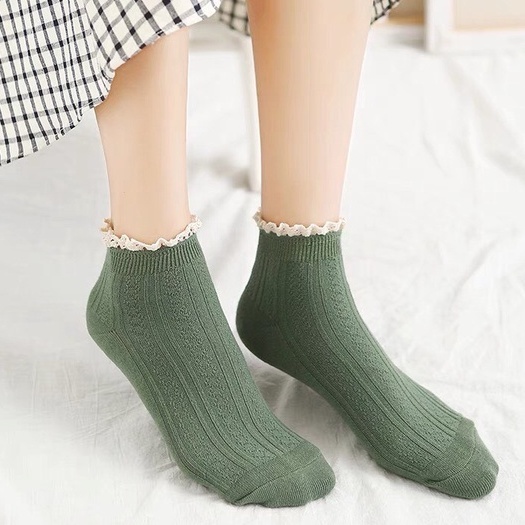 Tất Vớ Nữ Cổ Thấp Viền Bèo Trắng