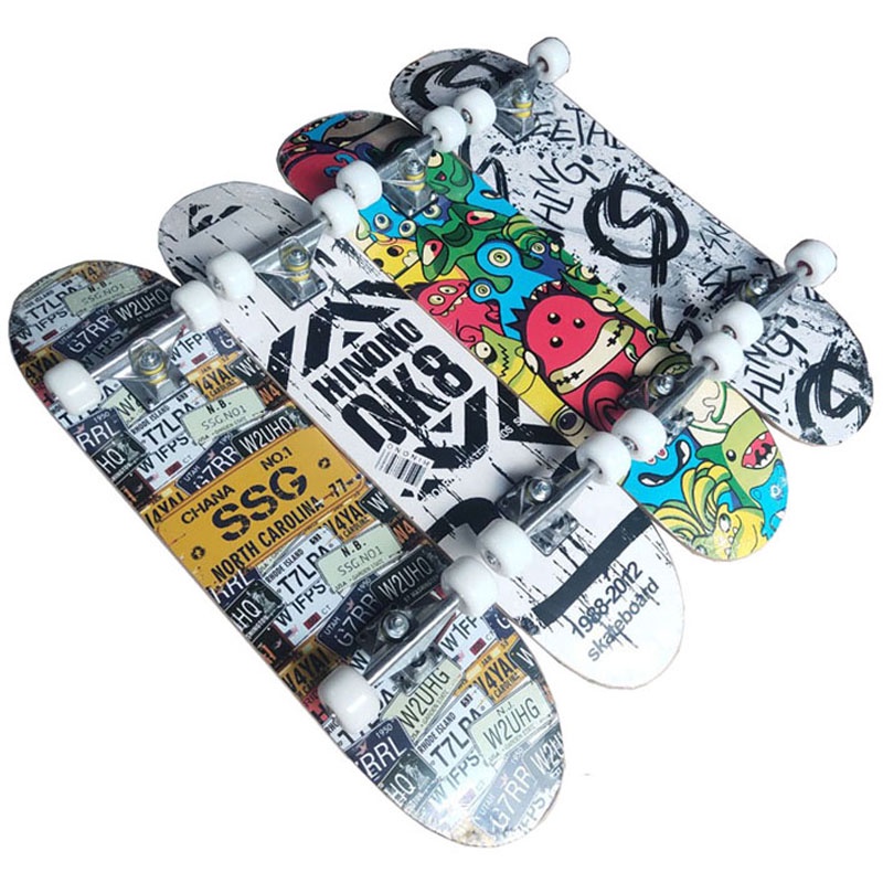 Ván trượt, ván trượt thể thao người lớn mặt nhám Skateboard kích thước 80x20x10 cm