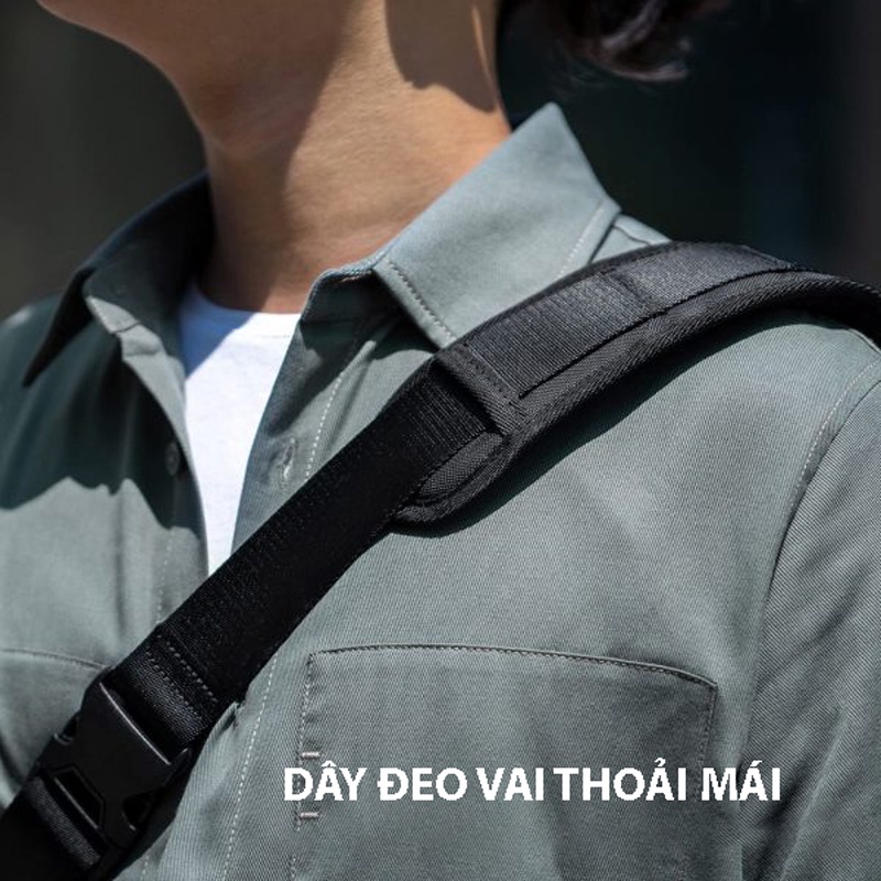 Túi đeo chéo chính hãng TOMTOC (USA) Premium Messenger Bag Commuting &amp; Travel - H52-E02 cho MacBook Pro 16 inch