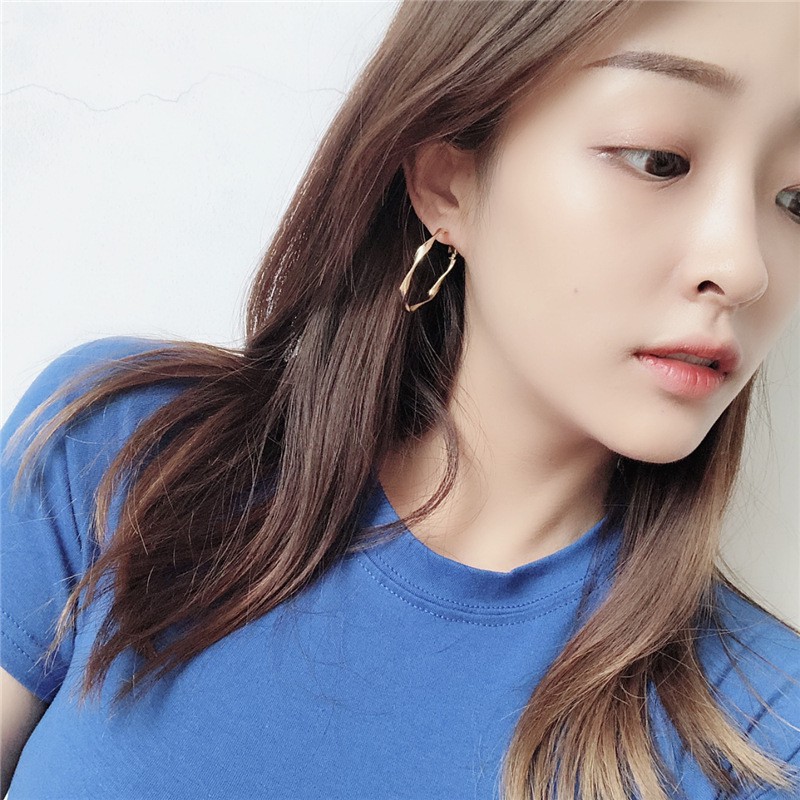 Bông Tai Tròn Đơn Giản Xinh Xắn Theo Phong Cách Hàn Quốc A469