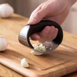 Dụng cụ dập tỏi / ép tỏi / nghiền tỏi