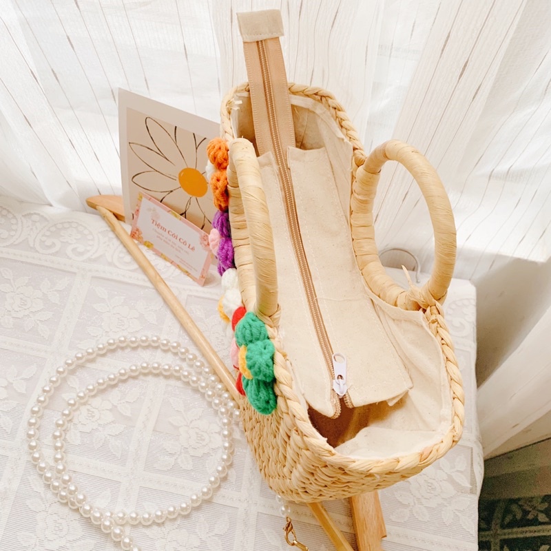 Túi cói lục bình đính hoa len handmade siêu dễ thương-Tiệm Cói Cô Lê