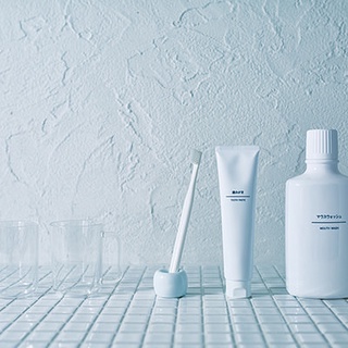 MUJI GIÁ ĐỠ BÀN CHẢI ĐÁNH RĂNG