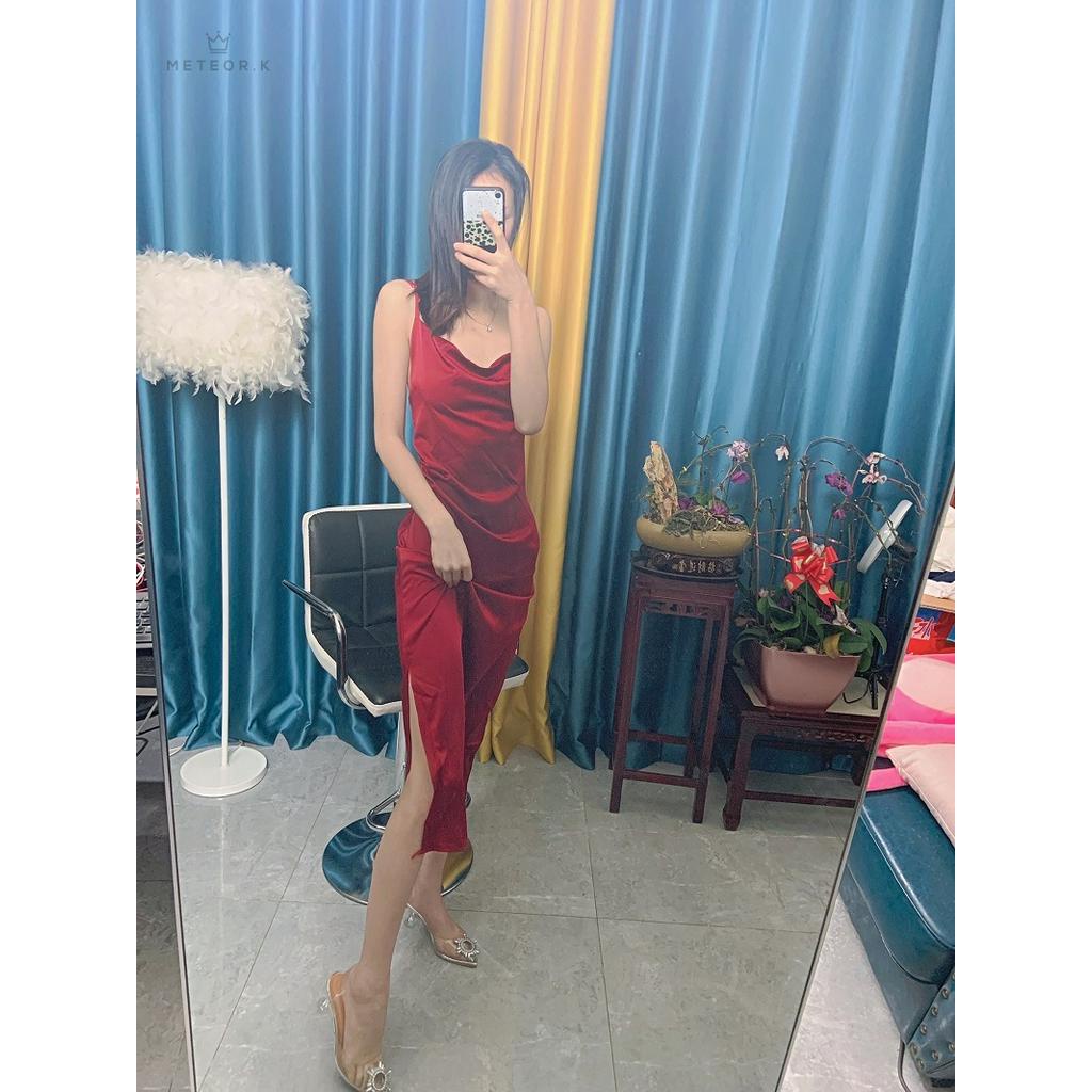Đầm satin dài hai dây màu đỏ quyến rũ dành cho nữ