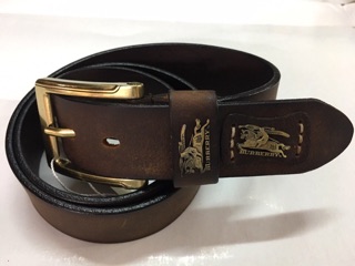 Dây nịt Burberry đầu khoá Đồng