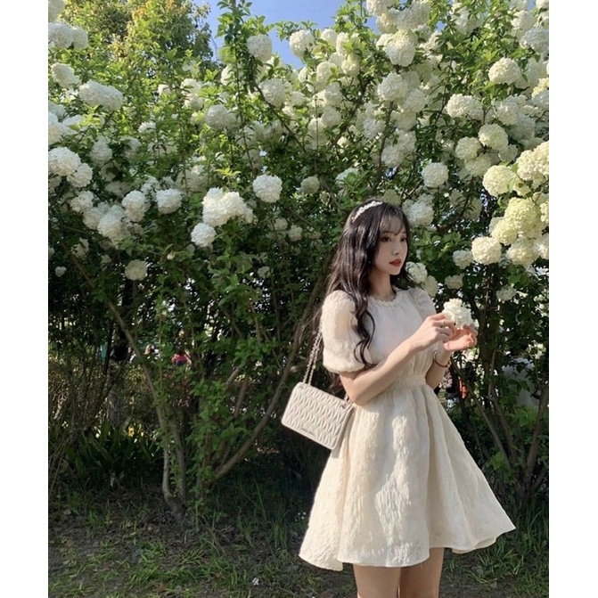 ĐẦM BABYDOLL HOA NỔI HỞ NƠ LƯNG