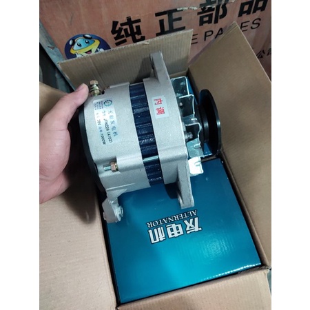 Sản phẩm gia đình làm: Máy phát điện 4102 JFWZ29 1000W 24V tai thẳng 1R tiết chế trong xanh