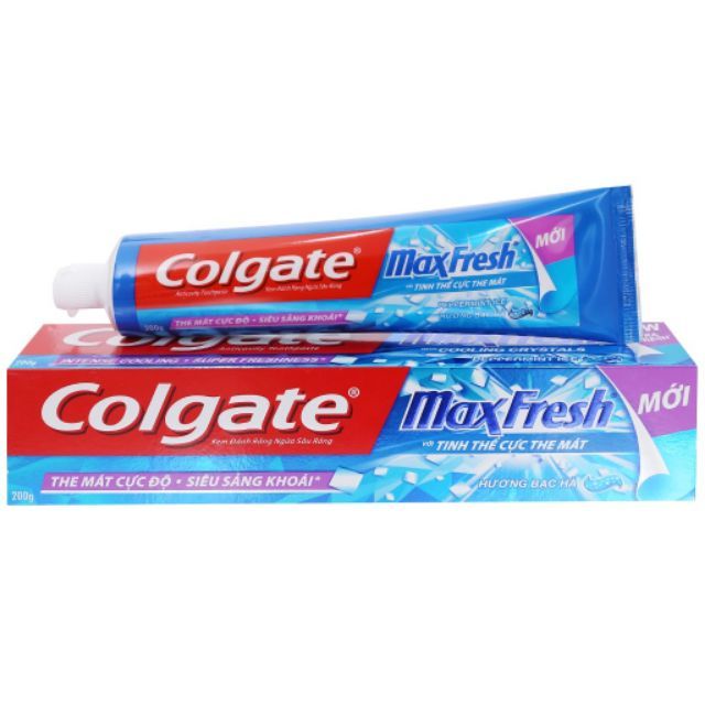 Kem đánh răng Colgate MaxFresh 230g Tặng bàn chải