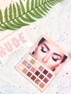Bảng phấn mắt Huda New Nude