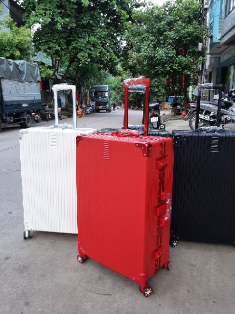 Tặng kèm bọc - Vali khung nhôm, khóa sập lót xanh siêu đẹp, siêu sang chảnh  size 29inch