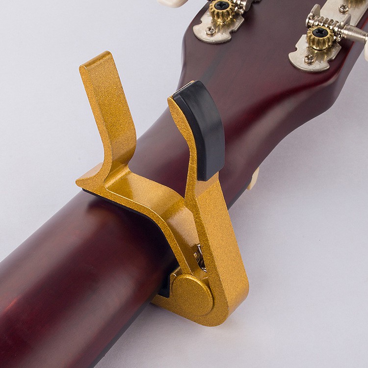 Capo bằng kim loại nhiều mầu sắc cho đàn guitar Acoustic và ukulele CP01