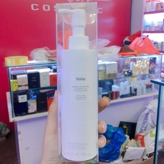 Sữa rửa mặt Huxley