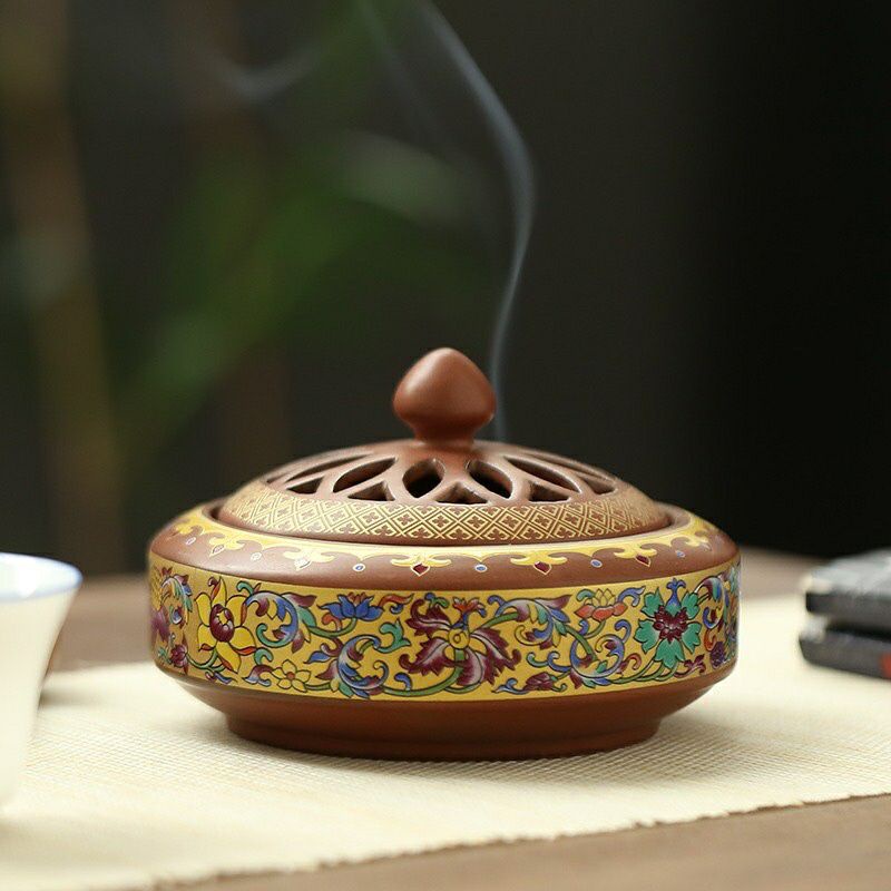 Lư hương đốt trầm