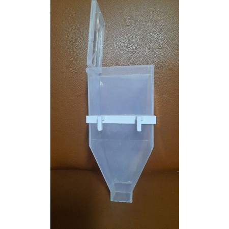 Bình đựng thức ăn tự động không máng 15k/1 cái