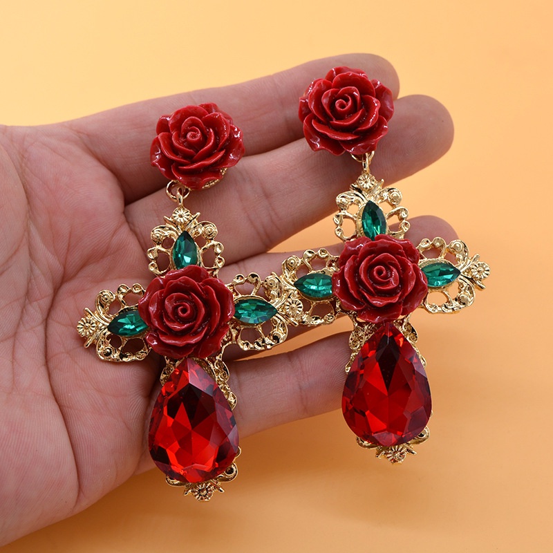 Bông Tai Hình Chữ Thập Đính Hoa Đỏ Phong Cách Baroque Cổ Điển