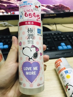 Nước hoa hồng Hada Labo