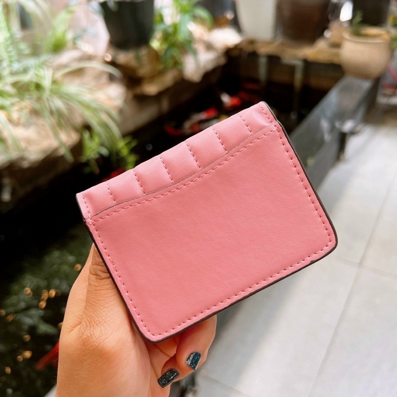 TNS-Ví card-holder đeo chéo nhiều ngăn siêu hottrend Coashi cardholder wallet on chain-chần trám màu hồng đẹp xuất sắc