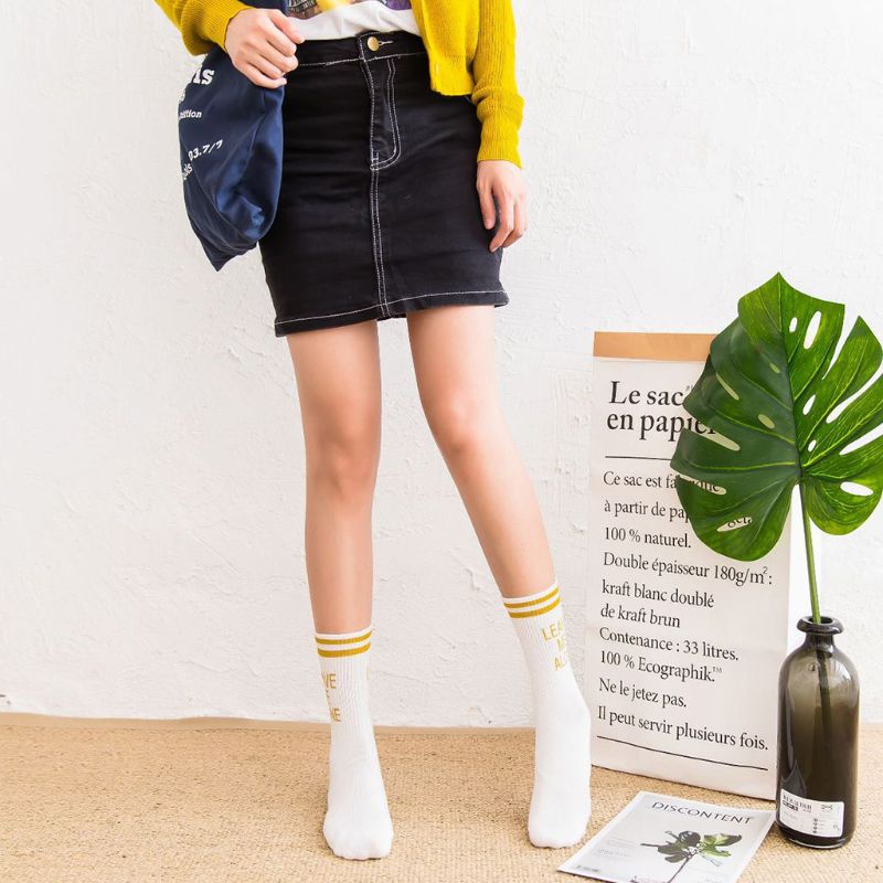 Đôi Tất Chân Cotton Dài Họa Tiết Chữ Vui Nhộn Cho Nữ