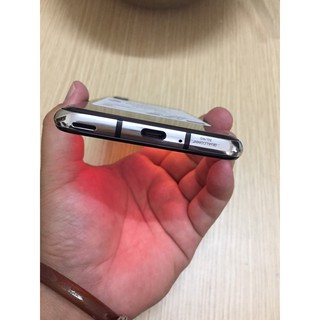 Điện thoại Sharp Aquos R2 706SH
