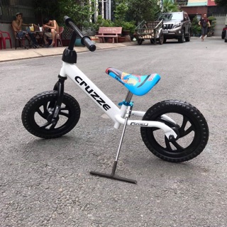 Xe cân bằng có 4 màu