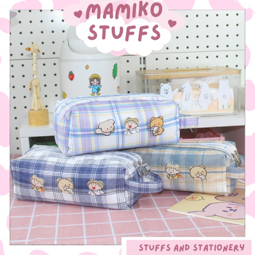 HỘP BÚT GẤU CARO SIÊU XINH TẶNG KÈM PIN CÀI TRANG TRÍ