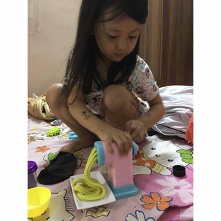 Đồ chơi đất nặn làm bún, làm mỳ cho bé