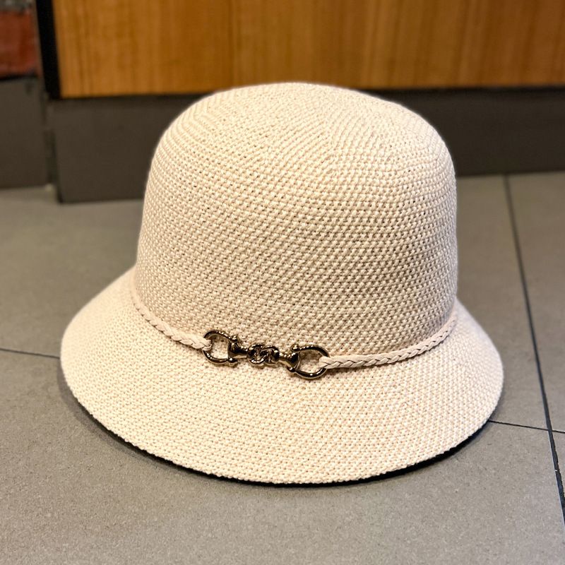 Nón Thời Trang Chống Nắng Viền Dây Tag Khóa Móc