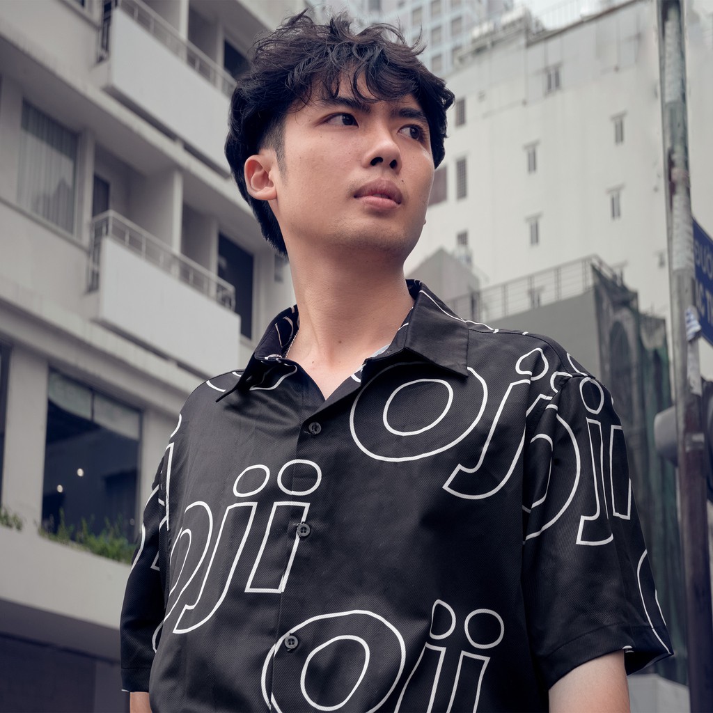 Áo sơ mi cao cấp họa tiết Oji màu đen chất lụa mềm mịn, thoáng mát, không nhăn | Form suông thời trang | BigBuy360 - bigbuy360.vn