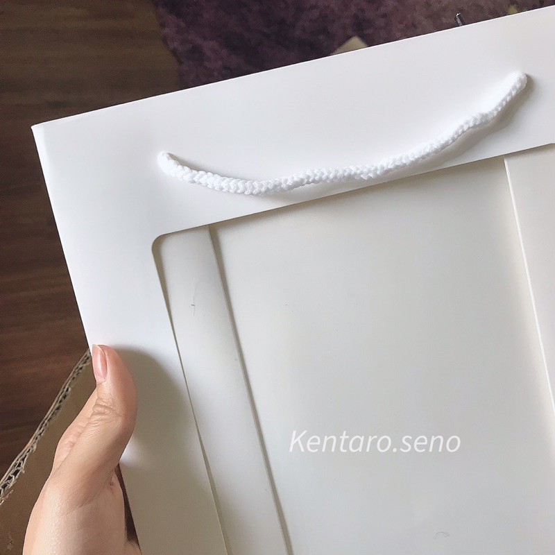 Túi giấy mặt kính đựng hoa sáp , quà tặng màu trắng loại xịn bóng | BigBuy360 - bigbuy360.vn