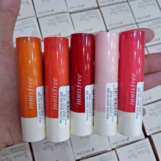 Son dưỡng có màu inissfree