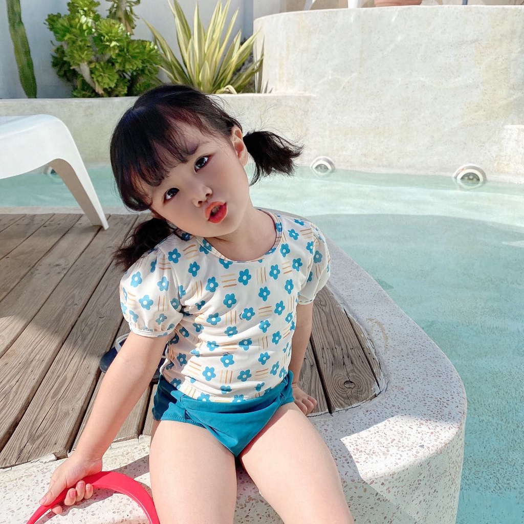 Đồ bơi bé gái - kèm mũ họa tiết hoa xanh siêu dễ thương