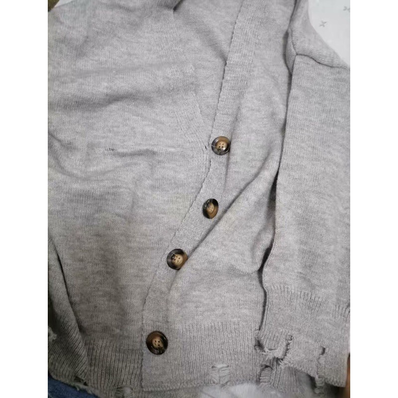 Áo cardigan rách kèm ảnh thật