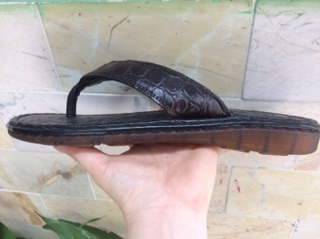 Dép Da Cá Sấu  Size 42 & 43 Màu Nâu Đất