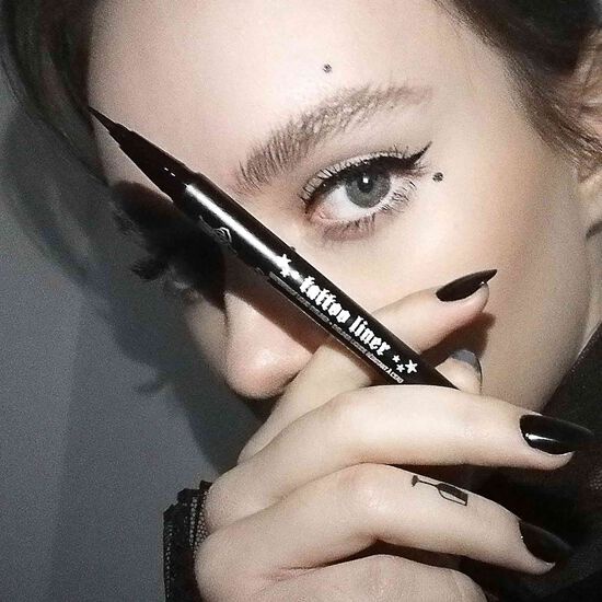 Kẻ mắt Kat Von D Tatoo Liner màu Trooper Black 0.2ml