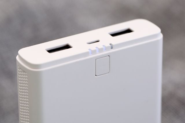 Pin sạc dự phòng AVA chính hãng dung lượng 7500 Mah bảo hành 1 năm