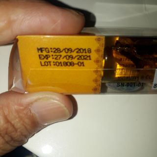 Dầu gió thảo mộc Tasing yainoi Thái Lan