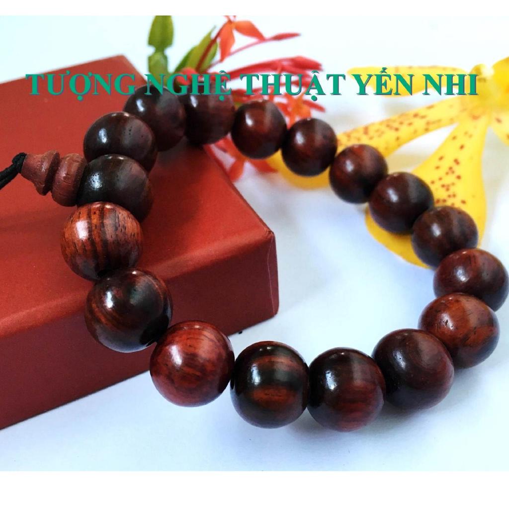 Vòng tay phong thủy cao cấp gỗ Trắc đỏ hạt 12mm