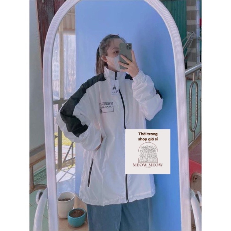 Áo khoác dù logo vuông chữ 2 lớp form rộng hot nam nữ