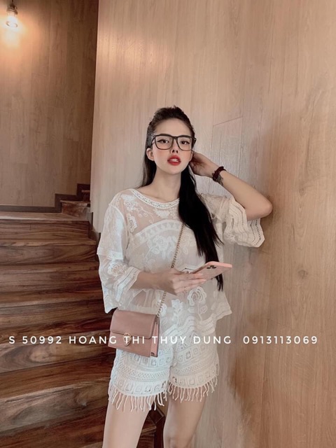 Set 2 món - áo ren boi tay lỡ thêu hoa + quần ren hoạ tiết ô vuông tua rua