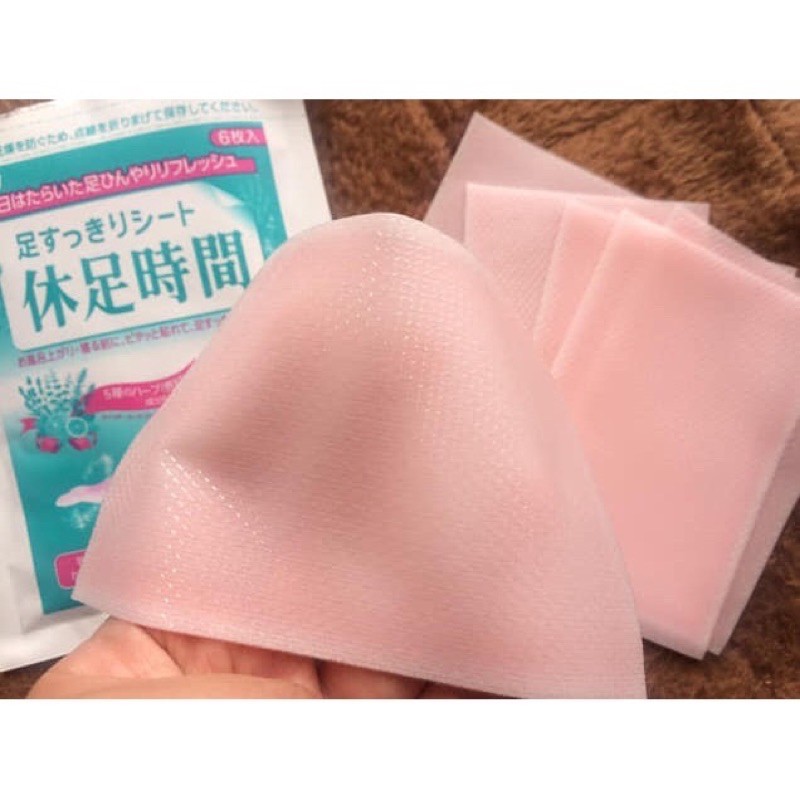 Miếng dán lạnh thảo mộc massage thư giãn chân Lion Kyusoku Jikan Nhật Bản refresh coolling sheet for legs )